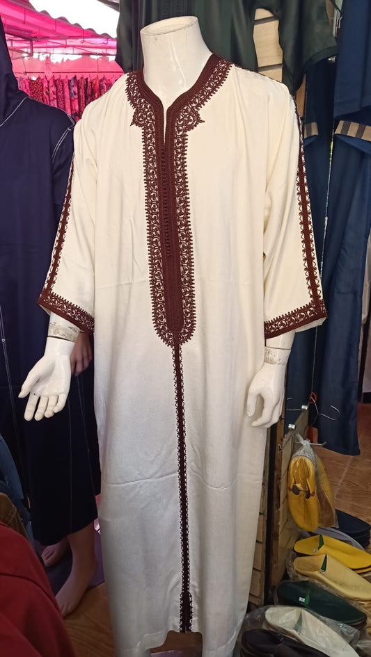Verschiedene Kandoras (Mlifa, Lolan)