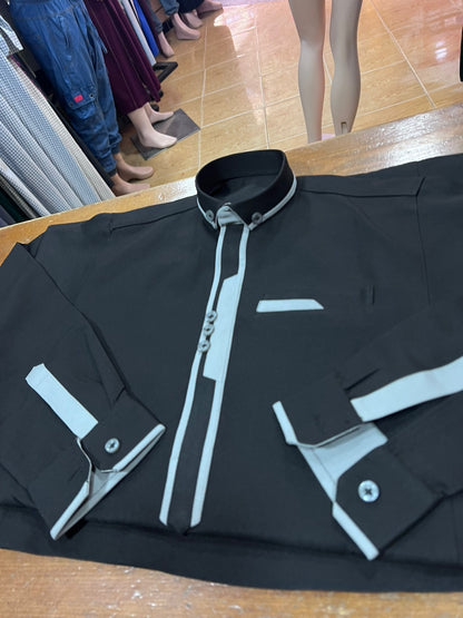 Verschiedene Hemden aus dem Jilbab Asil Shop
