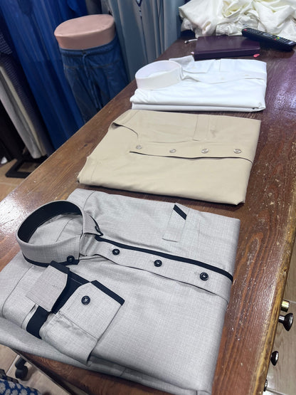 Verschiedene Hemden aus dem Jilbab Asil Shop